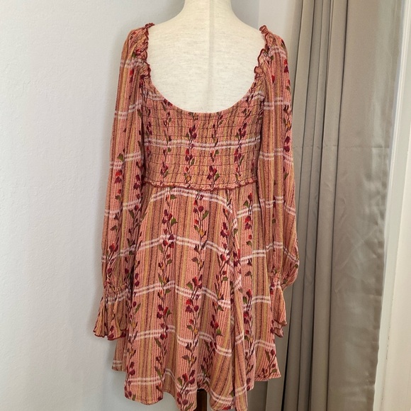 Free People Jackie Smocked Deep V-Neck Mini Dress Floral Print Size S/P - Picture 9 of 14